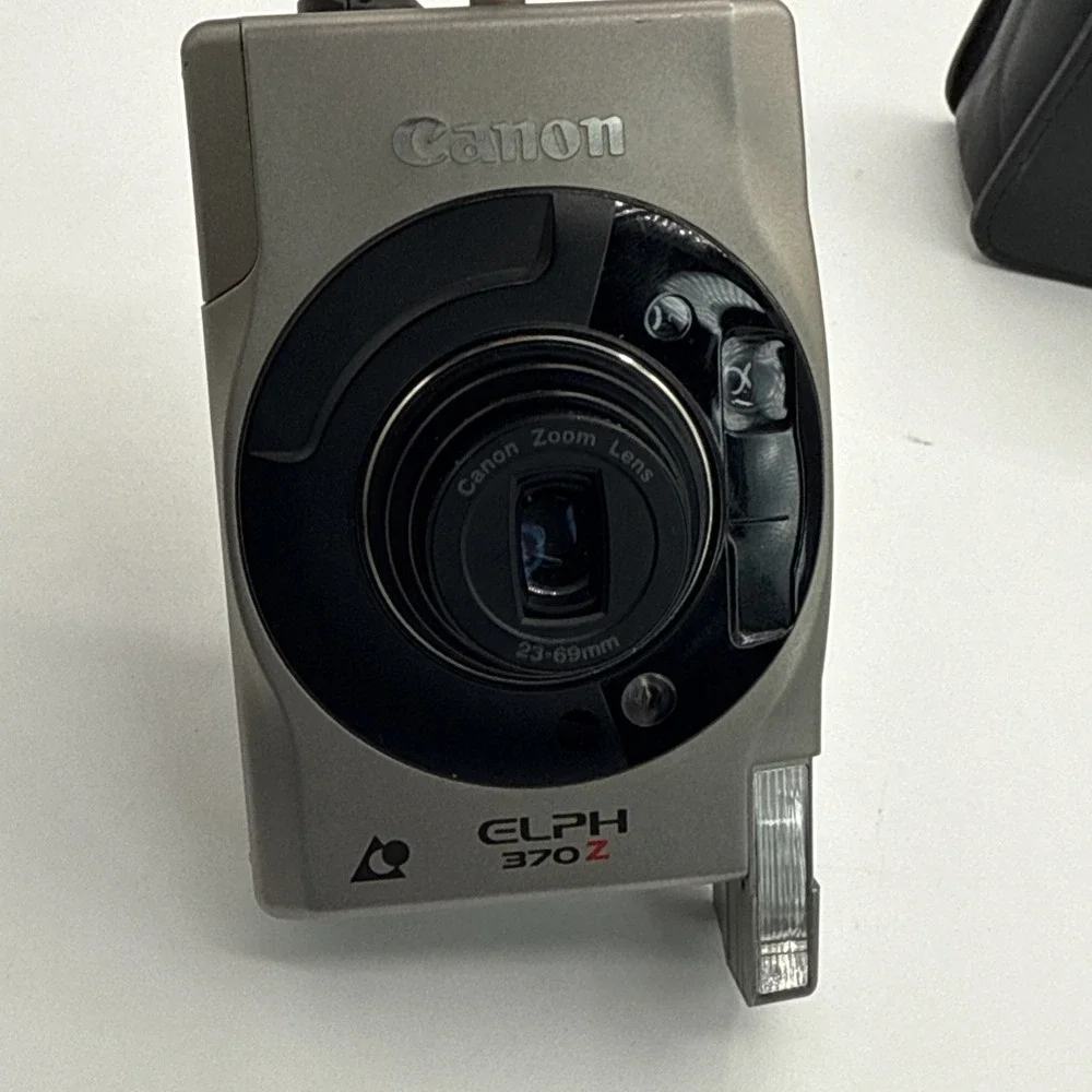 Canon 370Z ELPH 35mm Point and Shoot Film Camera 23 to 69mm Zoom WORKS